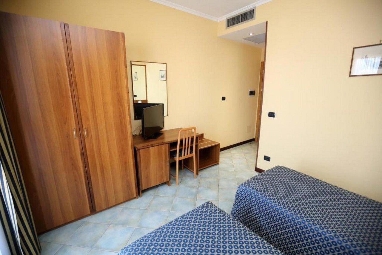 Hotel Palacavicchi Ciampino Exterior foto